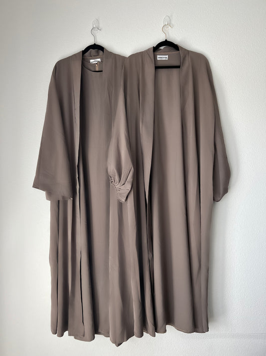 Munira Abaya + Wide Leg Pants in Gray Beige